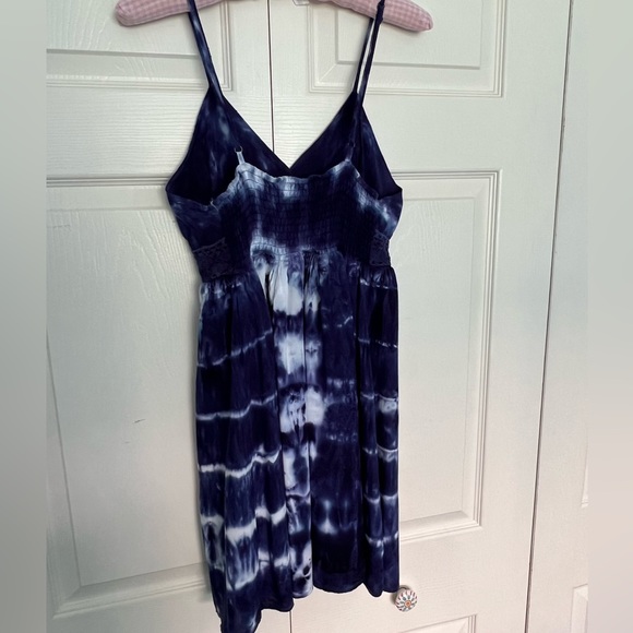 Miami AE Tie Die Blue & White Camisole Dress-Size M - Picture 6 of 8